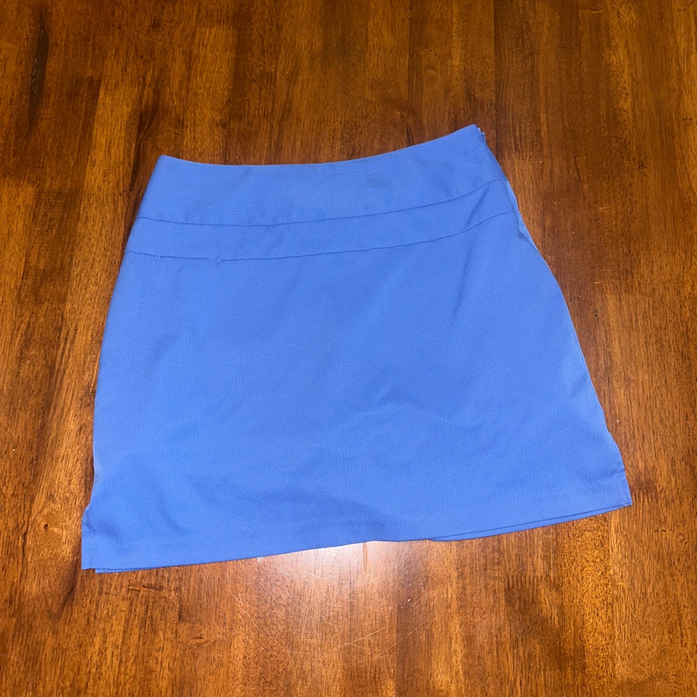 Adidas ClimaCool Tennis Golf Skirt Sz 4. Blue w/ shorts underneath,zipper pocket